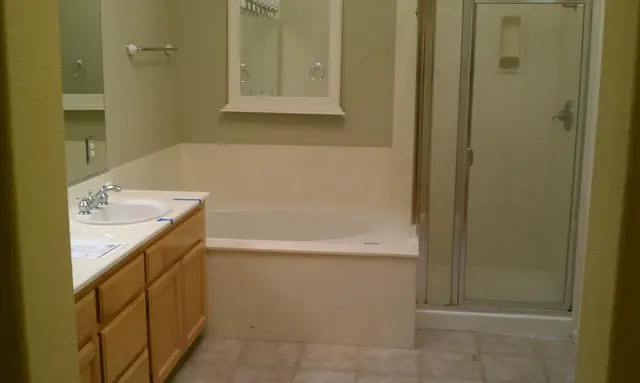 The Livermore bathroom before the remodel