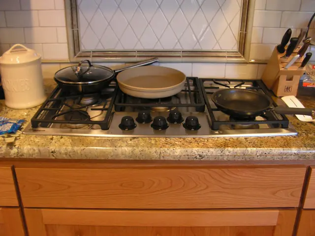 Gas cooktop and granite counter in the San Ramon kitchen remodel